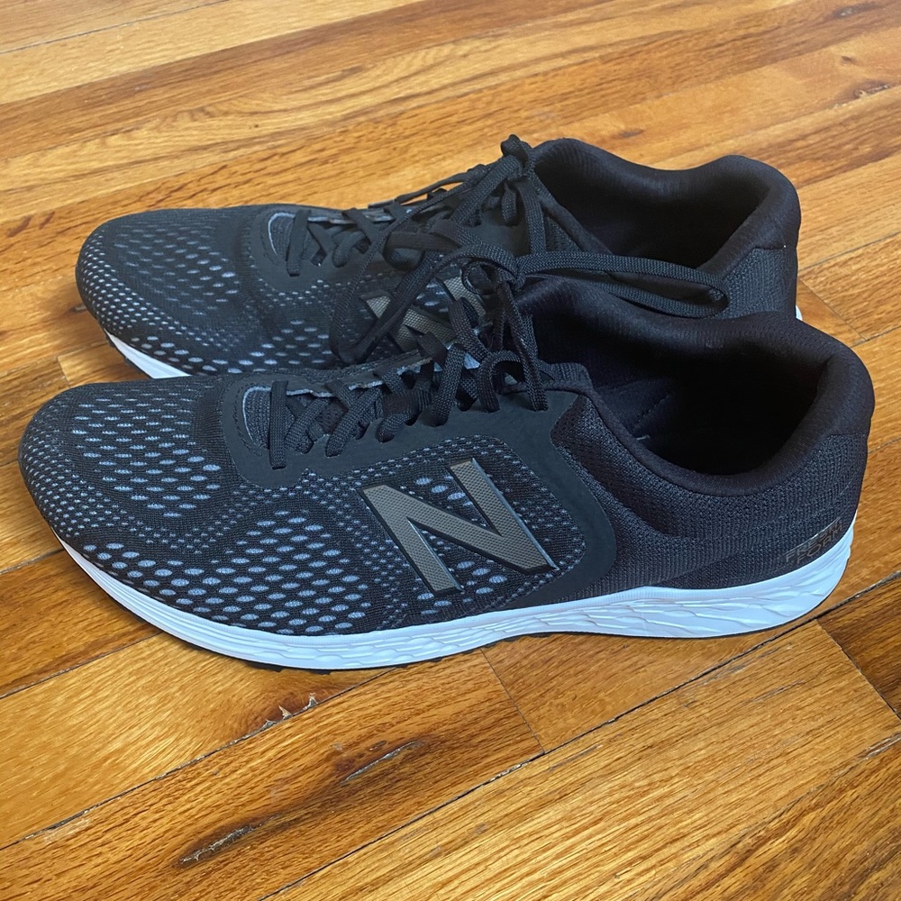 👟 Men’s New Balance Fresh Foam Sneakers